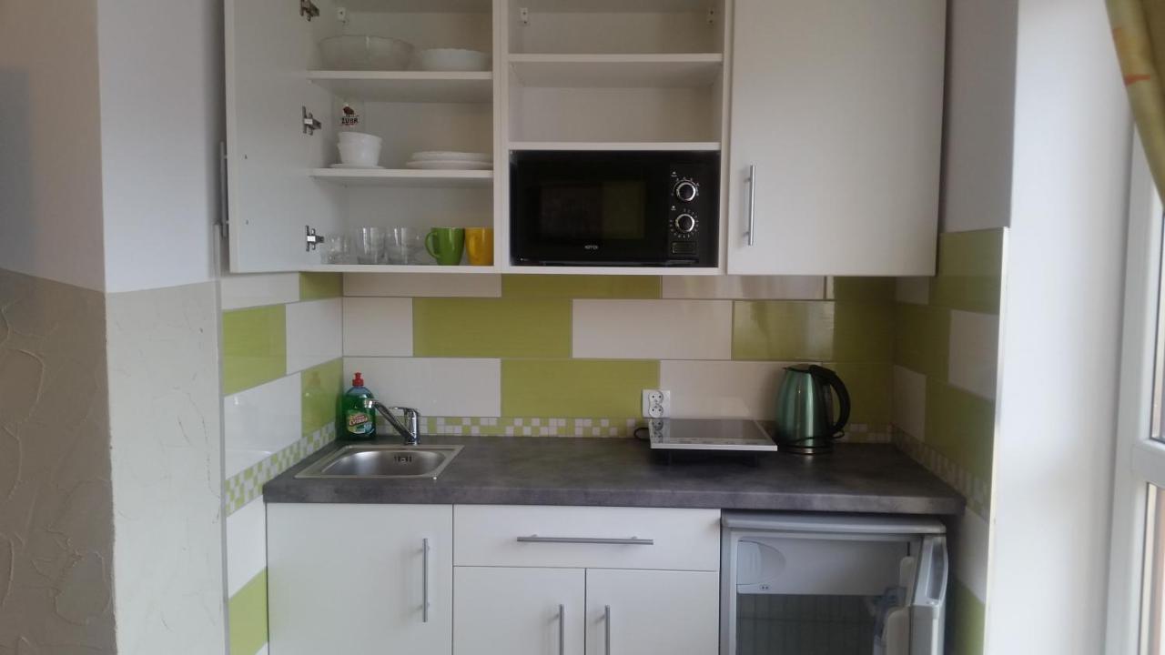 Willa Cyprys - Pokoje I Apartamenty Z Aneksami - Centrum วีสวา ภายนอก รูปภาพ